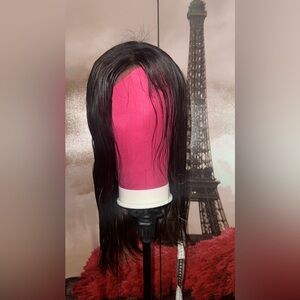 20” Human Hair Lace Front Wig. Comes with wig tripod as a gift.